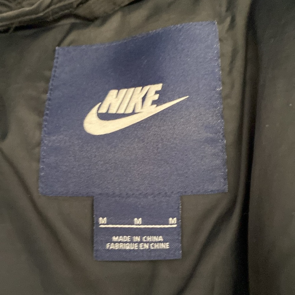 Coat - Picture 7 of 9
